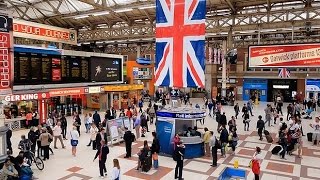 A Walk Through The London Victoria Station London England [upl. by Aitsirk]